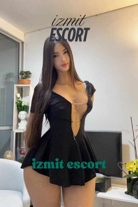 İzmit Escort Mira Kadehten Taşan Zevkin Gecesi